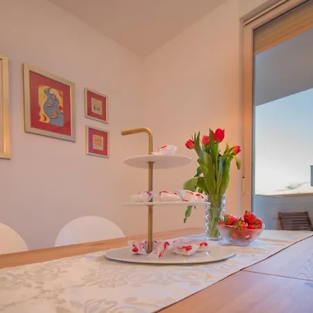 Luxury Ambiental Apartment *